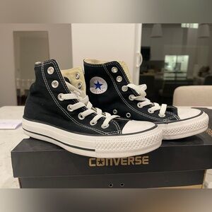 Black converse high tops